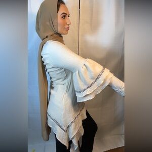 Oh Gussie Ivory Assymetrical Tunic Top Size L